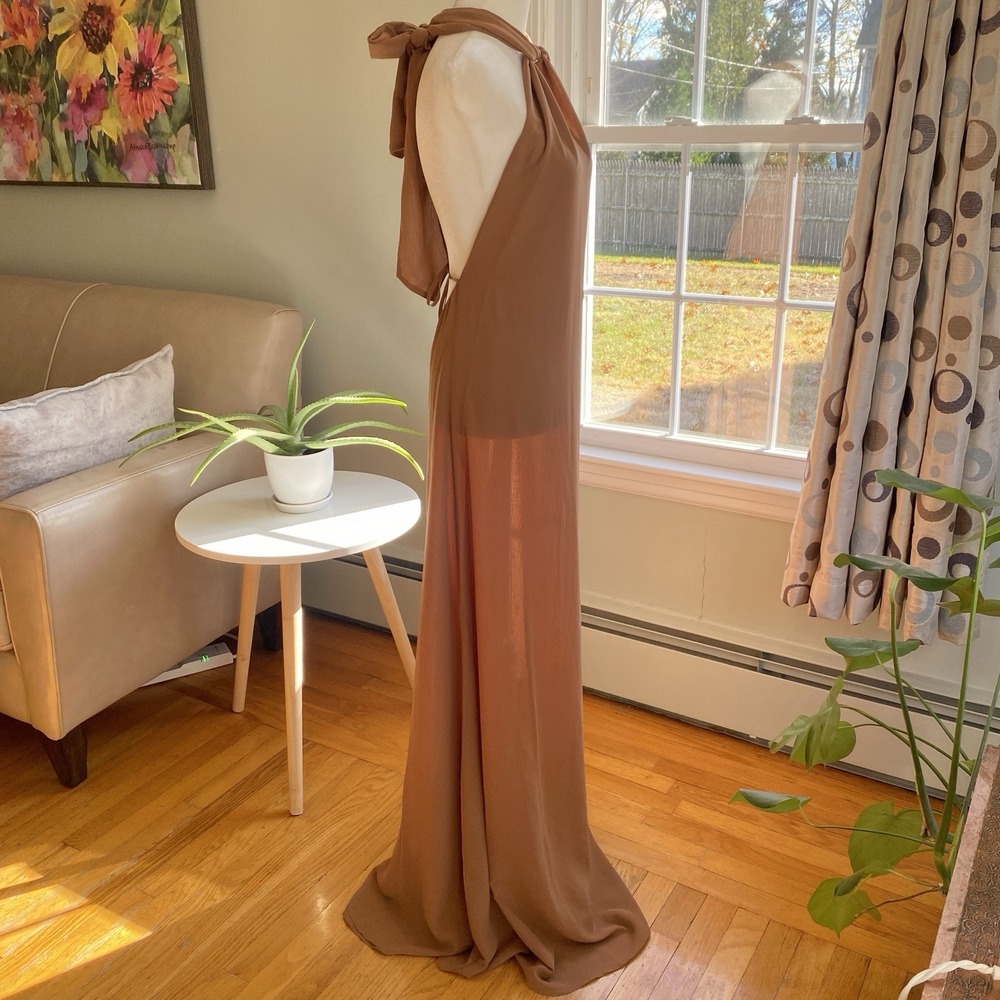 Bananhot Rocco Halter Maxi Dress Open Back Brown Size M Wedding Guest NWT - Picture 7 of 9